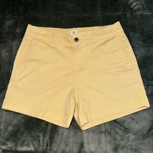 GAP Chino Shorts Women's 10 Butter Yellow Cotton Flat Front 5” Inseam Casual